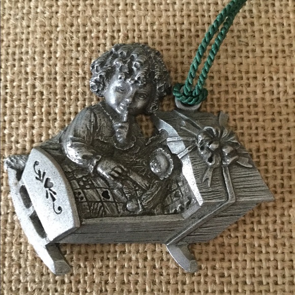 ⚜️ Cradle Pewter Ornament Girl & Baby Doll 1994 Rare - Picture 1 of 16